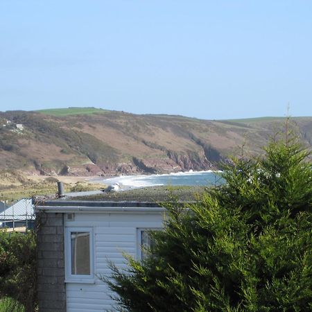 Freshwater Bay Holiday Cottages Pembroke Room photo