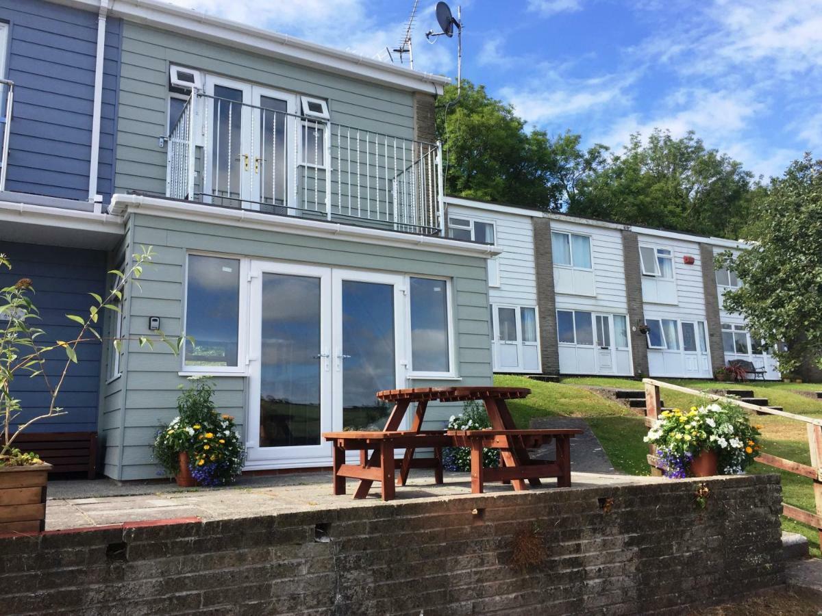 Freshwater Bay Holiday Cottages Pembroke Exterior photo